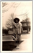 Vtg B&W Snapshot Woman In Coat Hat & Purse Home Setting 1940s