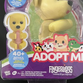 Fingerlings Adopt Me DOG Interactive Pet &ndash; 40+ Sounds & Reactions NEW