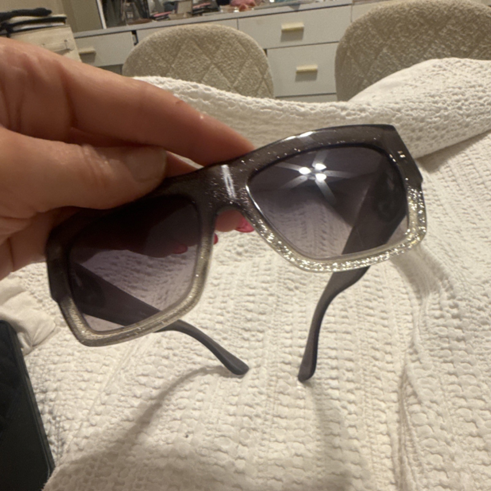 Gucci Oversized Square Glitter Gradient Sunglasse… - image 4