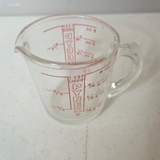 Pyrex-508 Measuring Cup 8oz 1 cup 250 ML Red Vertical Lettering D Handle