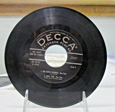 Bill Haley and His Comets 45ep Decca Record ''THE DIPSY DOODLE'' ED2532