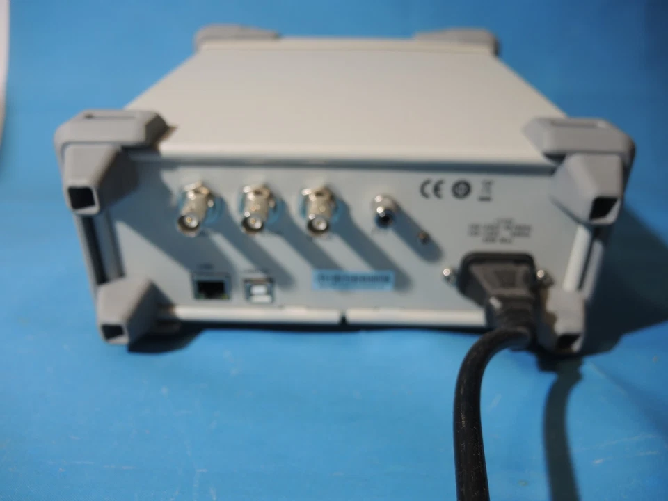 Siglent SDG 1062X Funktionsgenerator, NEUWERTIG - Bild 4 von 4