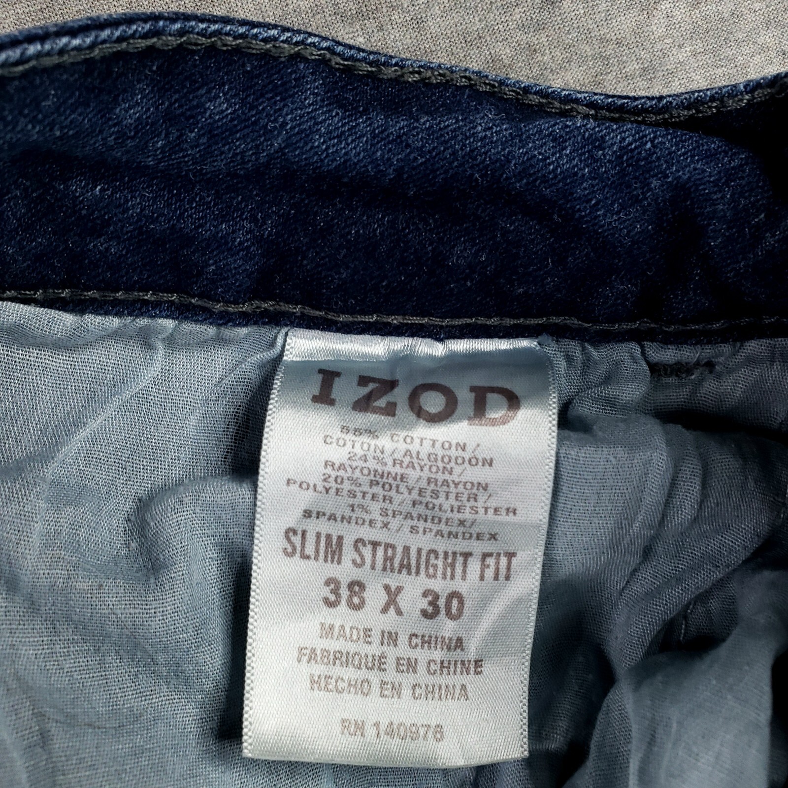 IZOD Slim Straight 38x30 Blue Jeans Soft Stretch Denim Lightweight Dark