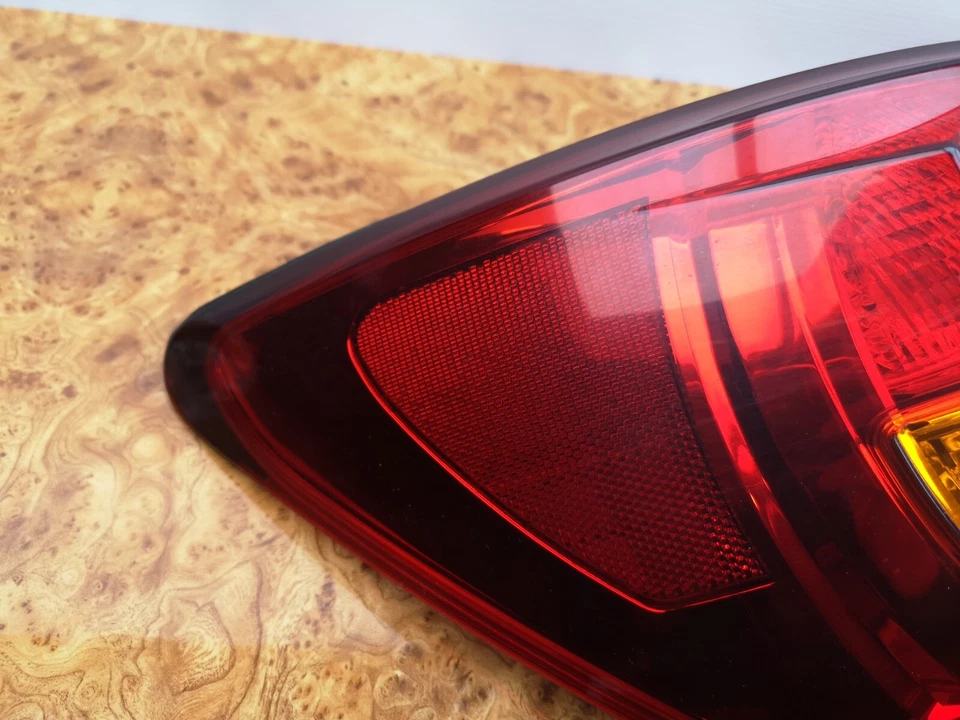 2006-2008 雷克萨斯 IS250 Is350 左后后尾灯制动停止灯 — 第 2/4 张图片