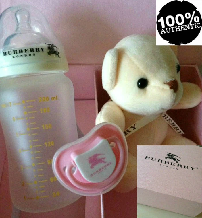 100% AUTHENTIC BEYOND RARE BABY BURBERRY PRINCESS TEDDY~BOTTLE~DUMMY GIFT SET