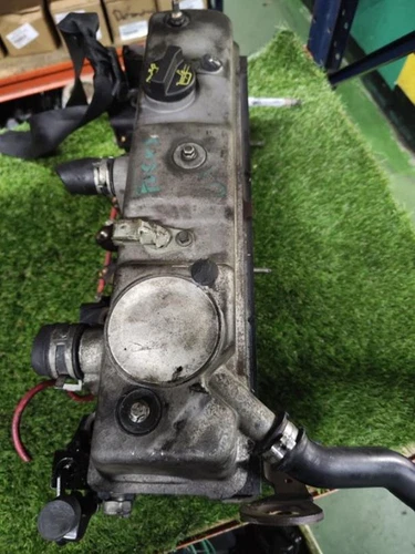 Zylinderkopf R. für FORD FOCUS BERLINA (CAK) Ghia 2002 313102