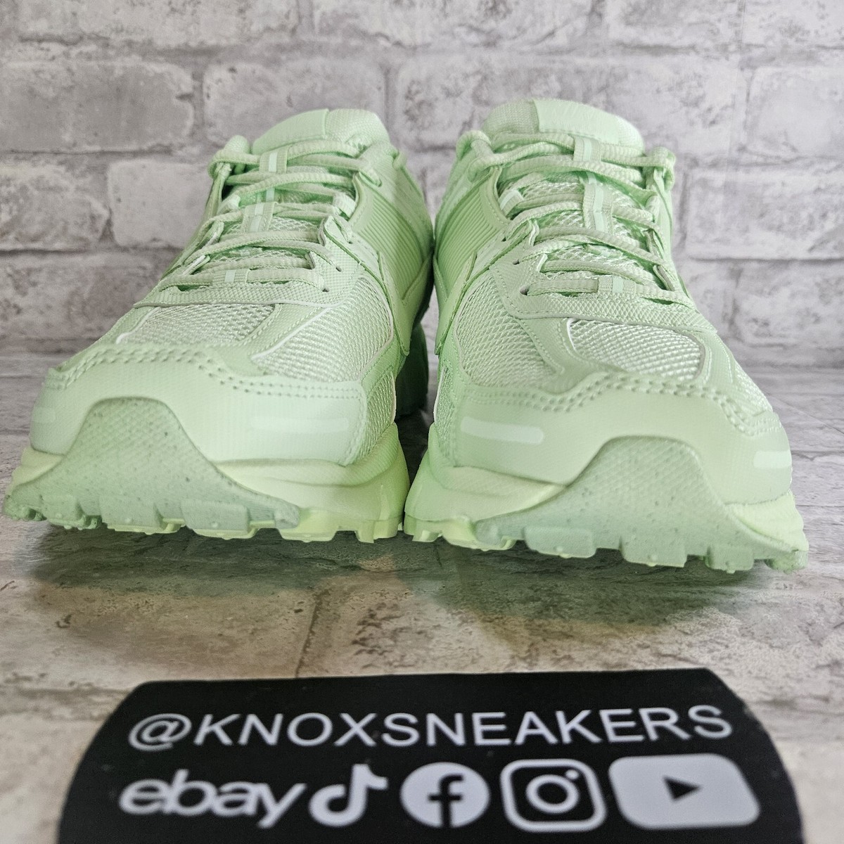 Nike Zoom Vomero 5 Pistachio Vapor Green HF5493-301 Men's Size 10