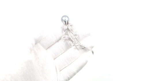 13.91Ct Round Cut Diamond G/VVS2 & Pearl 18k White Gold Flower Brooch - Video 1 of 1