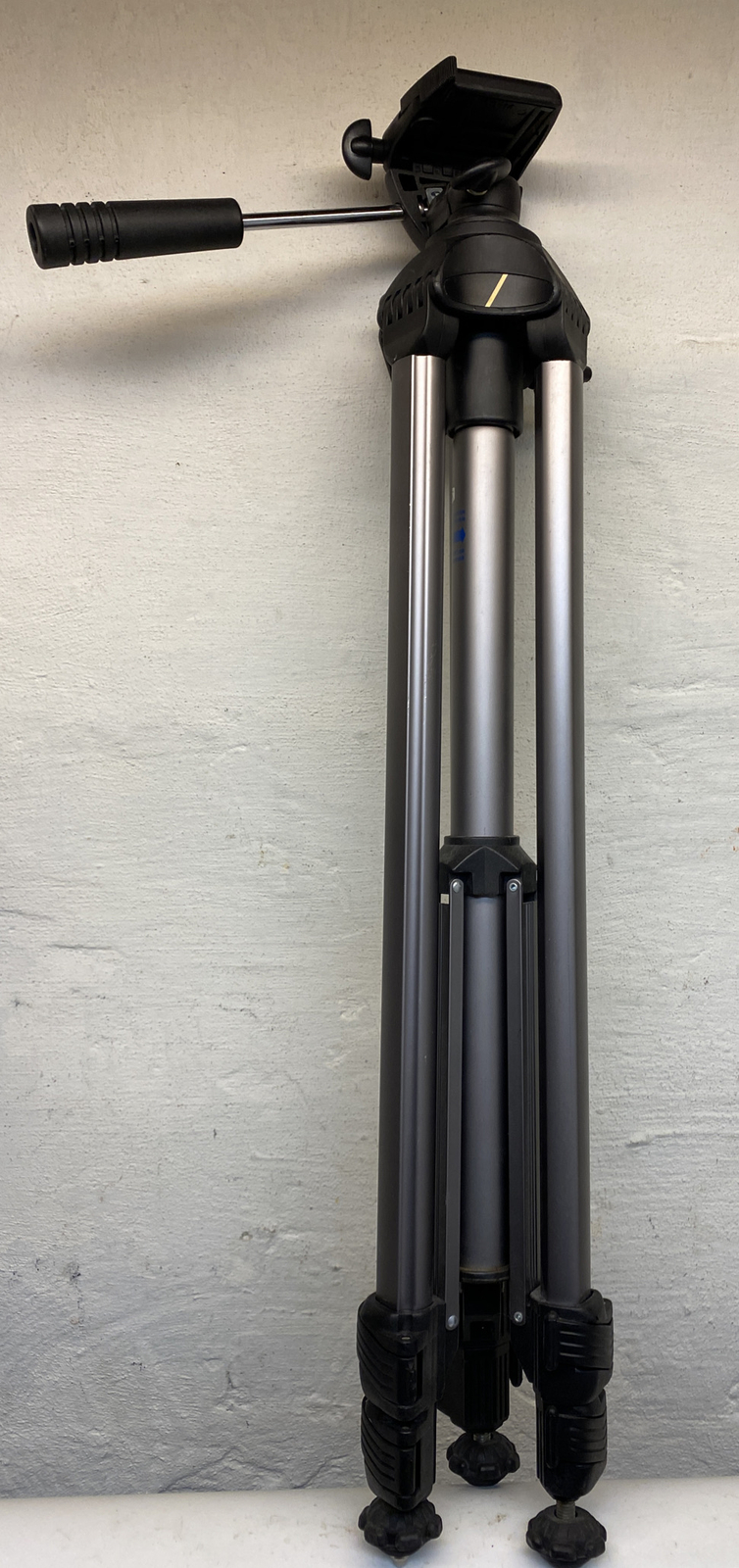 Promaster 6100 Camera Tripod W/Quick Release Plate Photography eBay