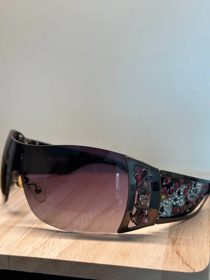 Ed Hardy солнцезащитные очки черный череп со стразами градиент линзы с чехлом - Изображение 4 из 4