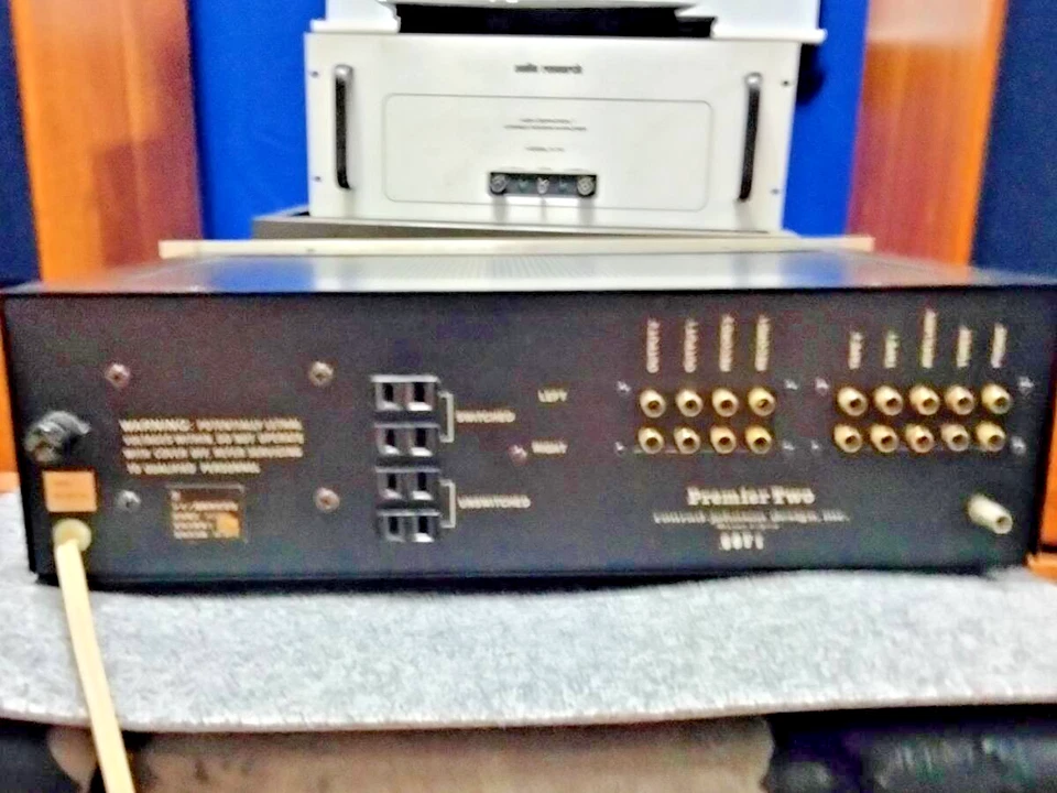 Pré-amplificador Conrad-Johnson Premiere dois tubos de vácuo testado funcionando - Imagem 4 de 4