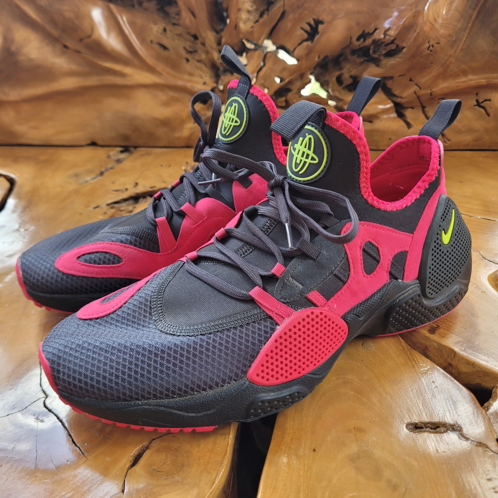 Nike Mens Sneakers Size 10 Huarache Edge TXT Black Red Trainer Athletic Shoes