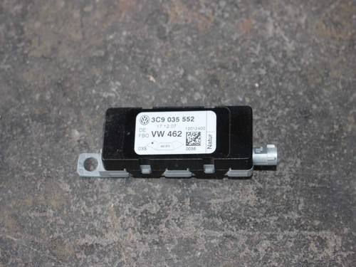 VW Passat 3C Variant Antenne Verstärker links Antennenverstärker Radio 3C9035552