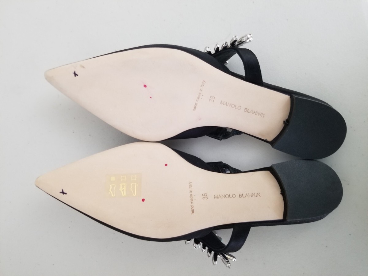 MANOLO BLAHNIK ブラックレースミュール MANOLO BLAHNIK Lurum 45 Crystal Embellished Black Satin Flat