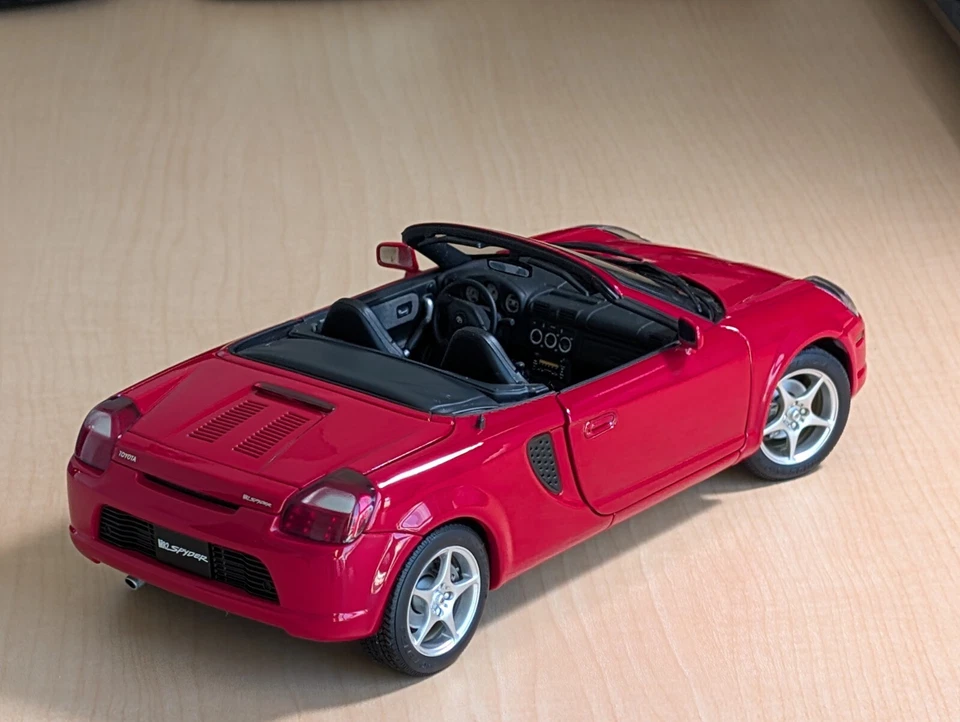 AutoArt Toyota MR2 Spyder Escala 1:18 Diecast Miniatura Modelo Coche Rojo Foto 3 de 4