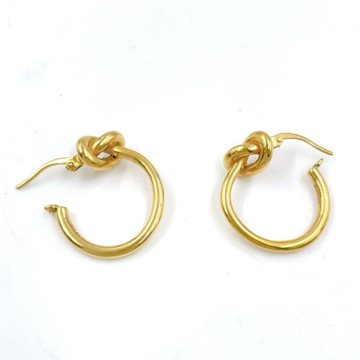 CELINE Small Hoops ゴールド ピアス CELINE Knot Small Hoop GP Gold Earrings 0.9in Used Japan | eBay
