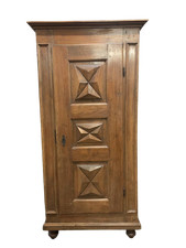 Antico armadio credenza del 700 piemontese ad un'anta pannellata