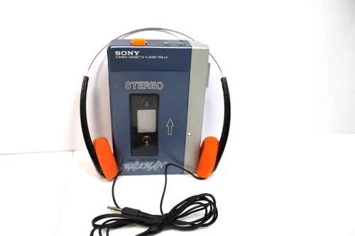 VINTAGE OLD HISTORICAL SONY WALKMAN SERVICED NEW BELTS & SONY HEADPHONES + VIDEO