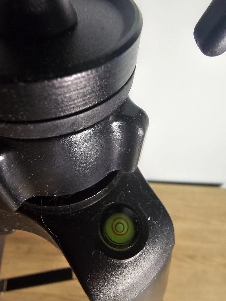 Trípode Sunpak Ultra 6000PG PlatinumPlus 61 pulgadas con cabeza de bola con agarre de pistola Foto 3 de 4