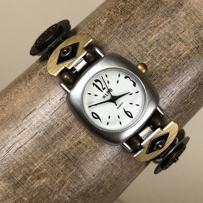 Wahl & Christiansen XLR8 Design Women W13 Dress Silver Tone Quartz Watch 6 1/4''