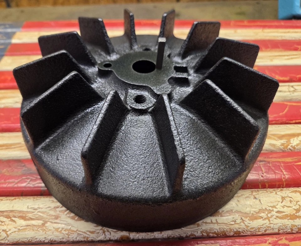 I.H. anterior a 1964 Volante Cub Cadet Kohler K161S.  7 HP.  Original ou 70. - Imagem 2 de 4