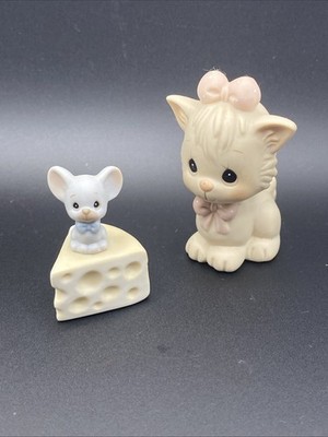 Precious Moments  Not A Creature Was Stirring  Mini Figurines Cat Mouse Cheese