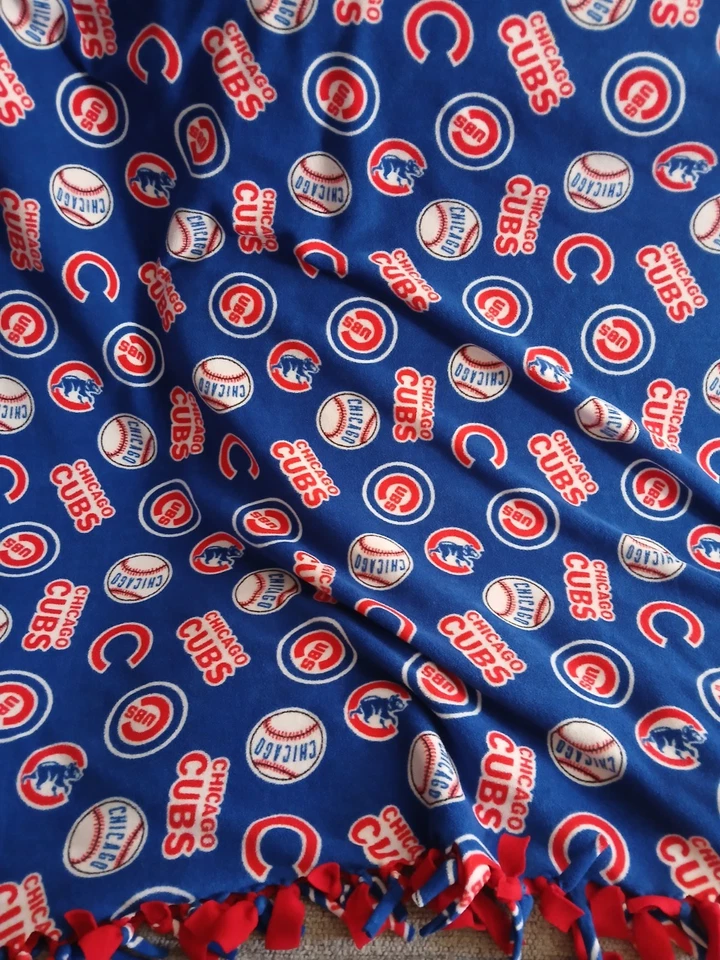 Manta grande hecha a mano Chicago Cubs 70"x54" Foto 2 de 4