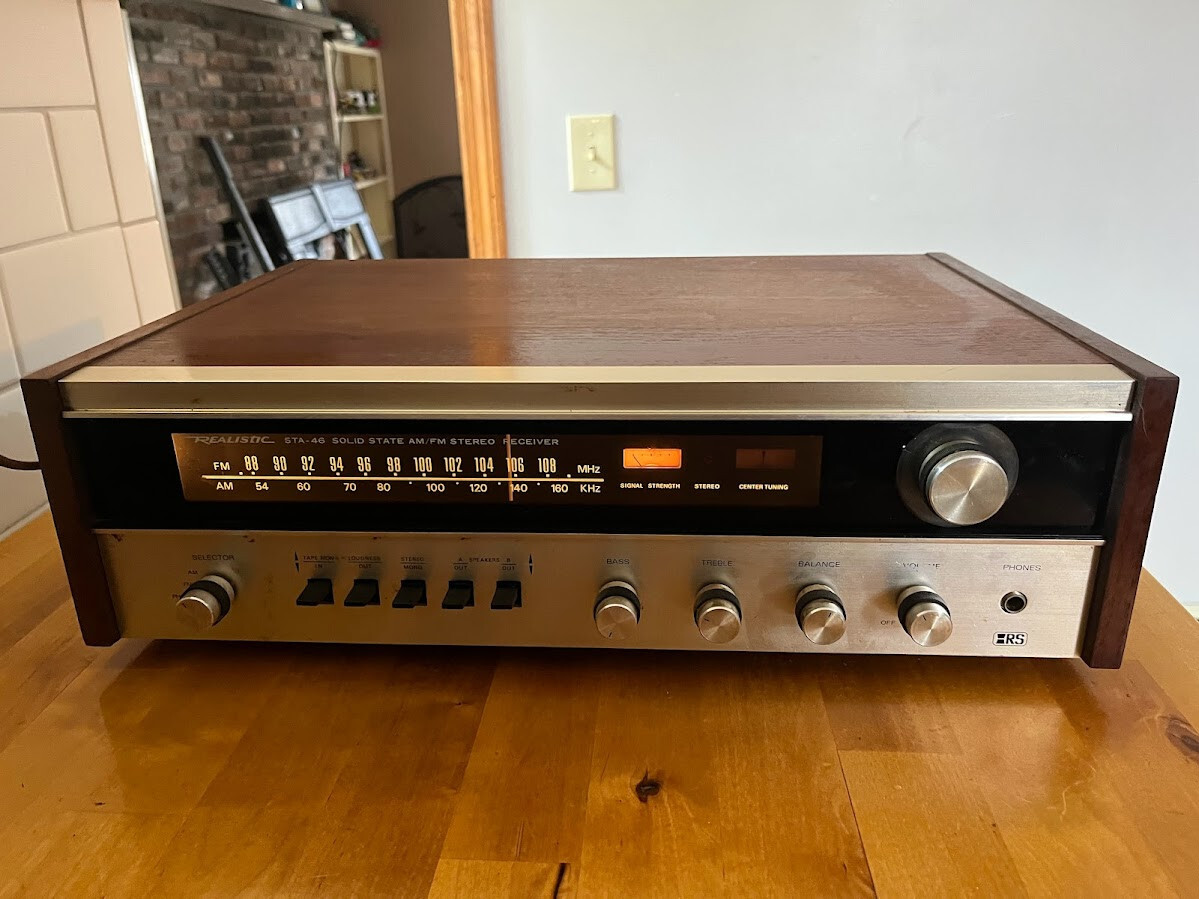 Realistic STA-46 vintage audio equipment - eBay listing photo 2