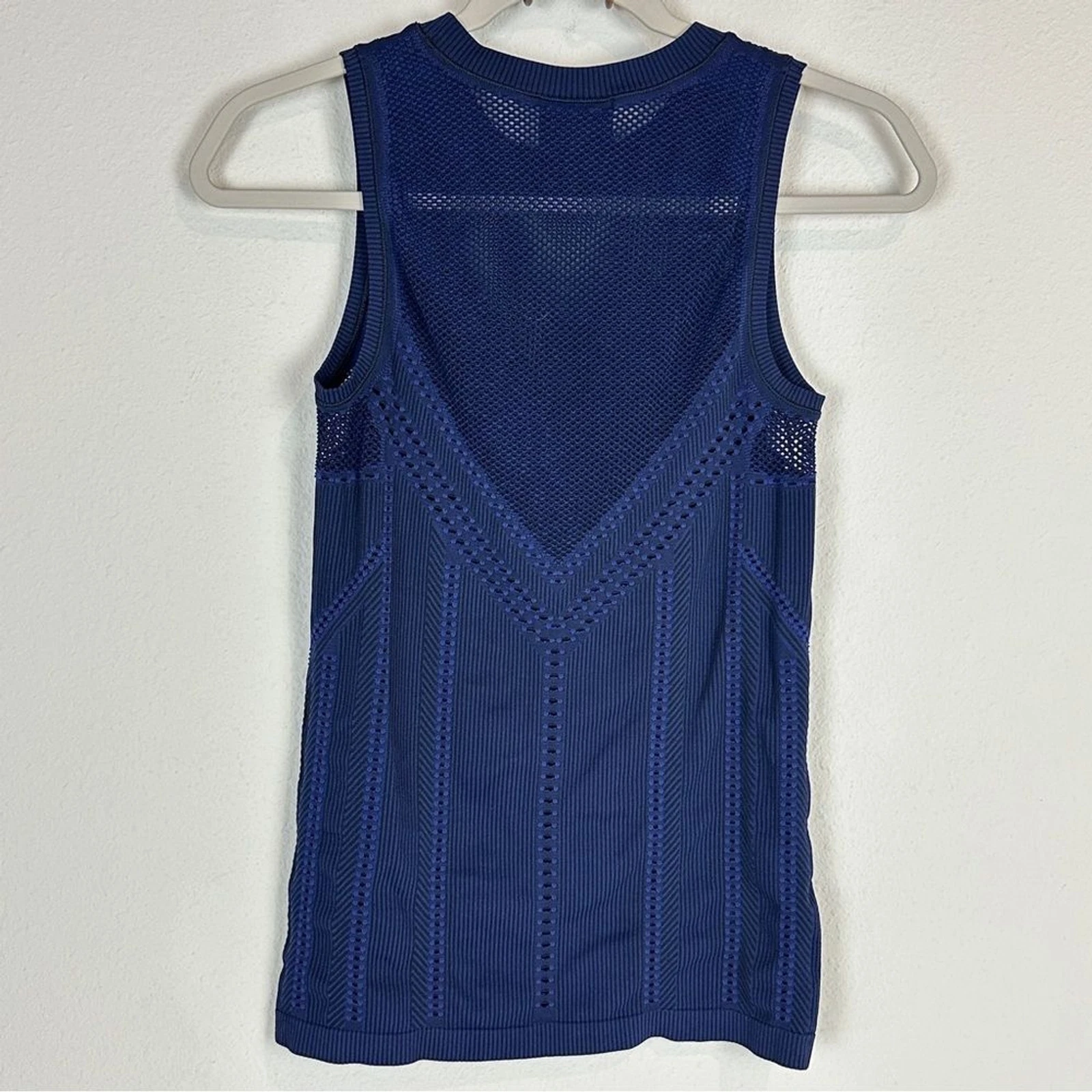 athleta trophy mesh muscle tank-top