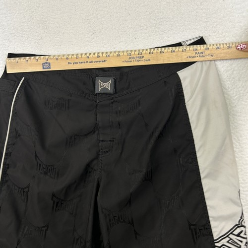 Tapout Mens Size 38 MMA Fight Gear Mixed Martial Arts Black White Shorts - Picture 9 of 13