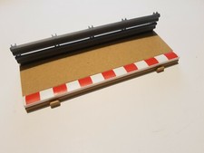 Scalextric Border Half Straight BA L8681 & Barrier L8687