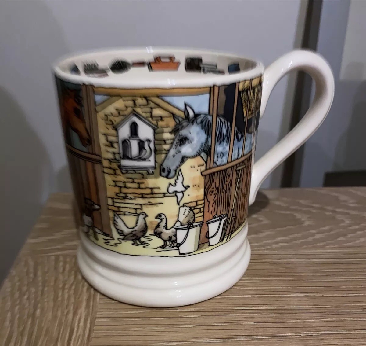 Emma BRIDGEWATER Down At Stables MUG Horses Equestrian Riding VGC 1