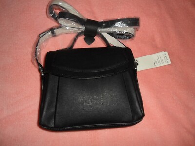 Esprit Schultertasche, schwarz, edle Optik, vegan, ca.22x16 cm, neu mit Etikett!