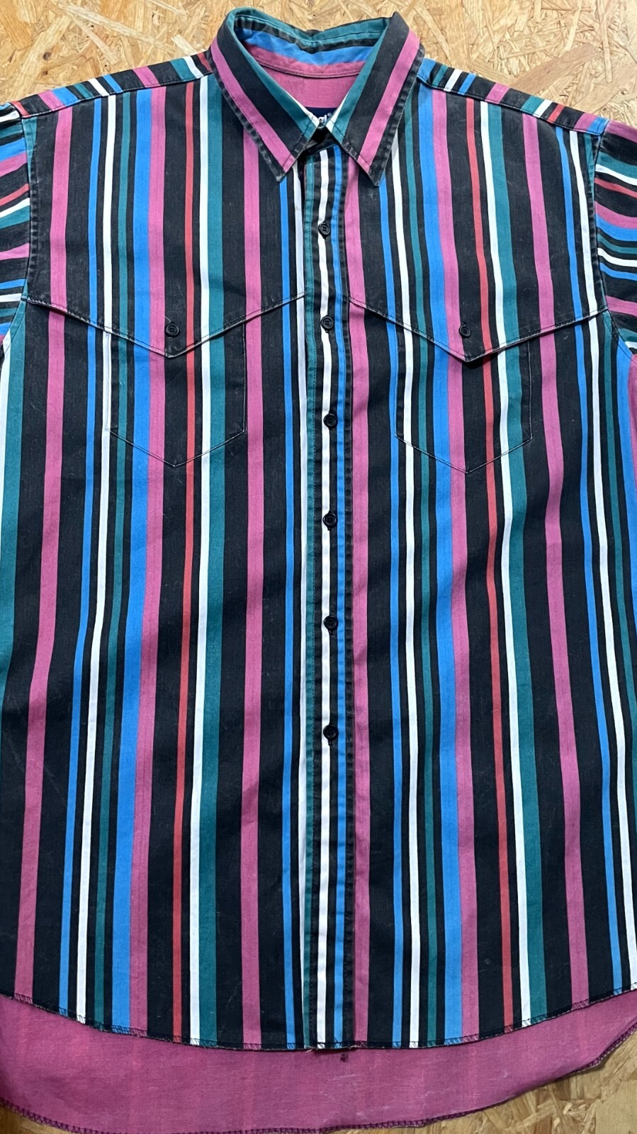 Picture 4 of 24