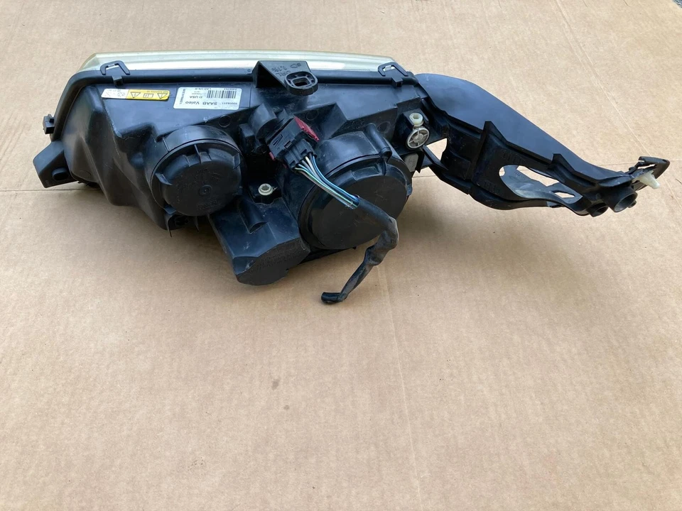 SAAB 9-5 02,3,4,5 VALEO 车头灯总成右手 PassengeSide 氙气 5496393 LAD 原始设备制造商 — 第 4/4 张图片