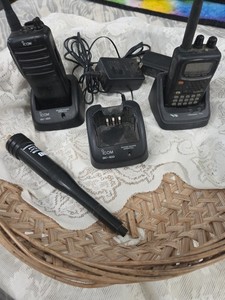 Icom & Yaesu Handheld Radios w/ Chargers + MFJ-1432B Dual Band Antenna Lot