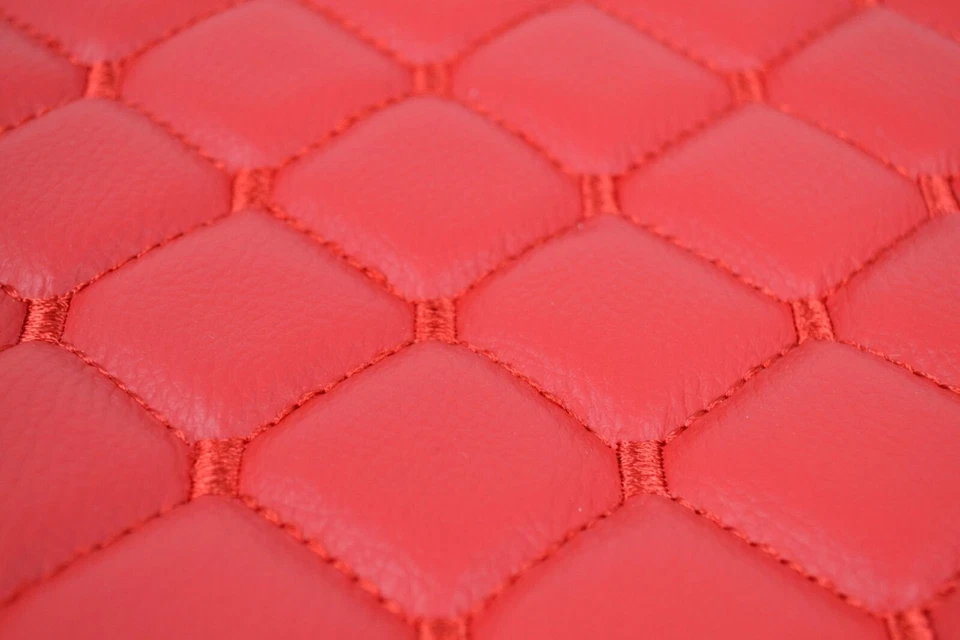 Set Aus Roten Eco Leder Fußmatten + Motorabdeckung Für DAF XF 2021+ Lkw - Bild 2 von 2