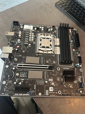 HP OMEN AM5 Mainboard N87311-601 + AMD Ryzen 7 8700G   DDR5
