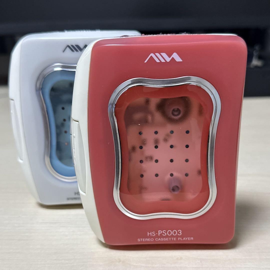 SONY-AIWA Cassette Player HS-PS00 Pink Two AA Batteries Bass Boost