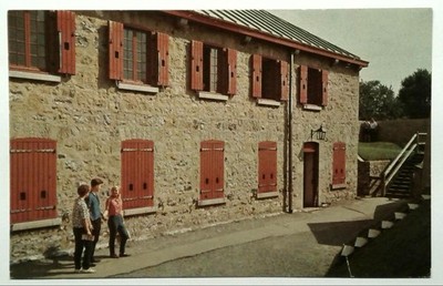 Vintage Fort Erie Barracks Postcard Photochrome Niagara Parks 1939