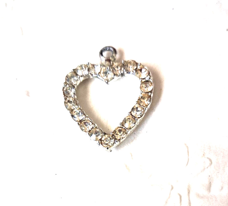 VINTAGE OPEN HEART RHINESTONE PENDANT Silvertone, 1",  Preowned