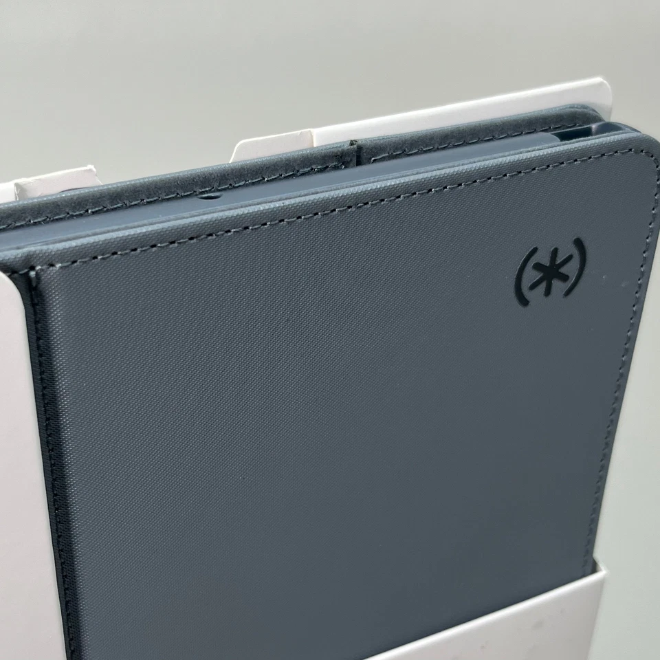 SPECK Balance Folio IPad Case For Apple 2019-2021 Grey P-4907-B - Image 2 of 4