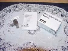 Swagelok 4A-MBV4APFA-SSP-W, Miniature Ball Valve, Instrumentation Valve, White