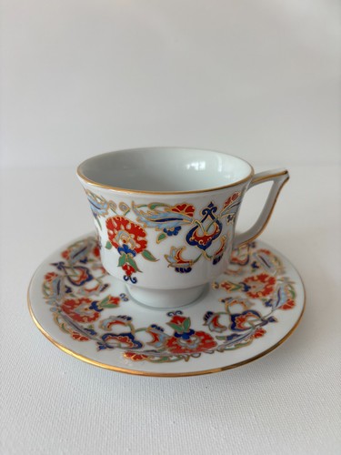 Vintage Kutahya Porcelain Turkish Coffee Cup and Saucer Hand Painted Set Display - Picture 2 of 8