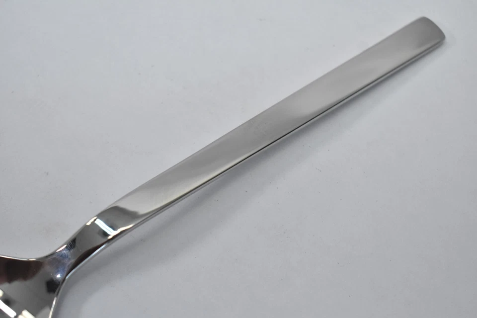 WMF Profesional Acero Inoxidable Pesado Cuchara de Postre Paquete de 12 12.5304.6040 Foto 3 de 4