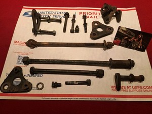 1981 SUZUKI GS550 GS550T MOTOR MOUNT BOLTS BRACKET kit all included oem