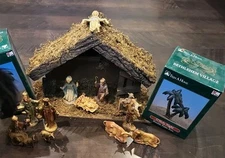 Vintage Handmade Wooden Nativity Stable Manger With 13 Figurines 12” H By 16” L