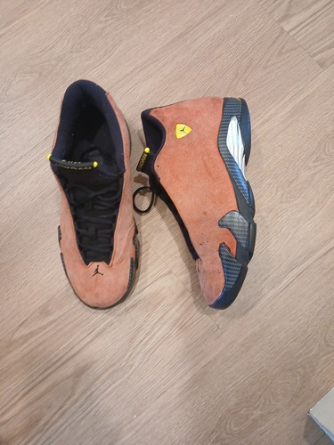 Size 10.5 - Air Jordan 14 Retro Ferrari - Picture 4 of 9