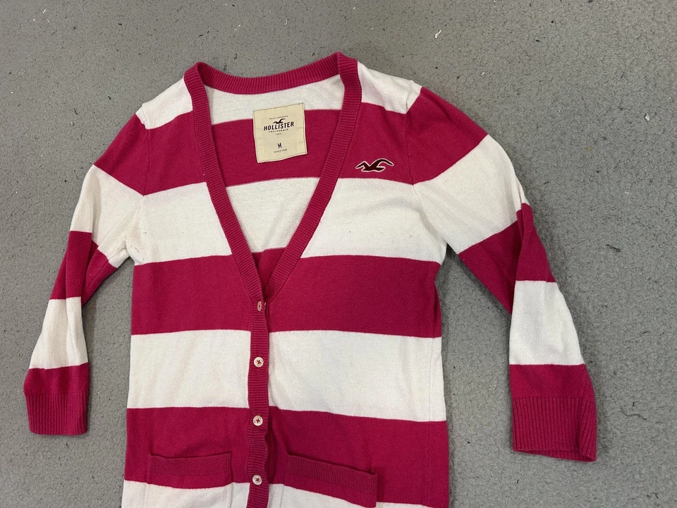 Suéter Y2K Hollister Mujer Mediano Rosa Blanco Rayas Cárdigan Cuello en V Bolsillos Foto 2 de 4
