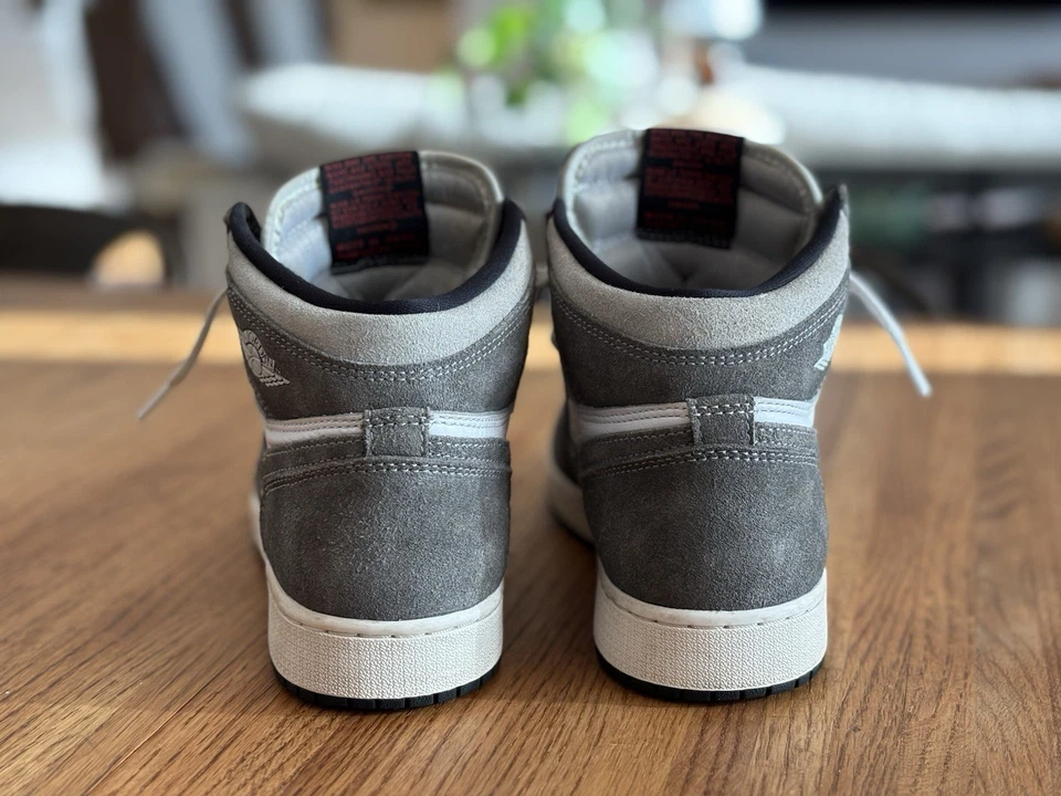 Nike Air Jordan 1 Retro High OG Washed Gray Suede FD1437-051 6.5Y 8.5 Women’s - Image 3 of 4